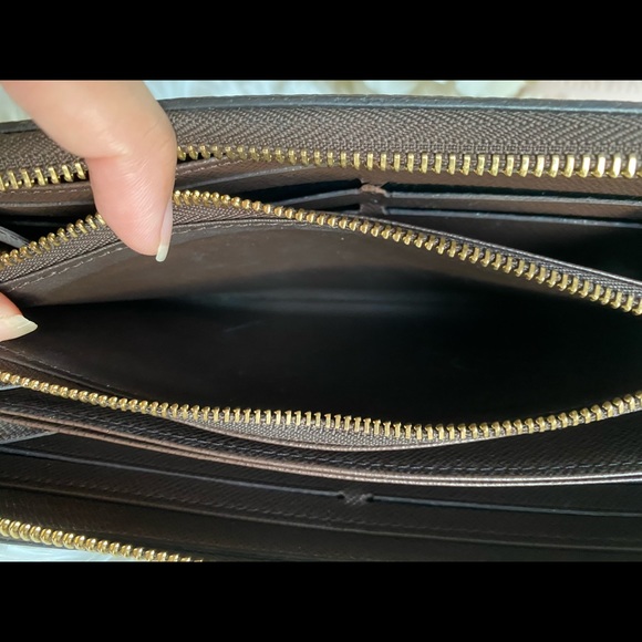 ❌Sold❌💯 Authentic Zippy Wallet.❤️💗 - Picture 9 of 13